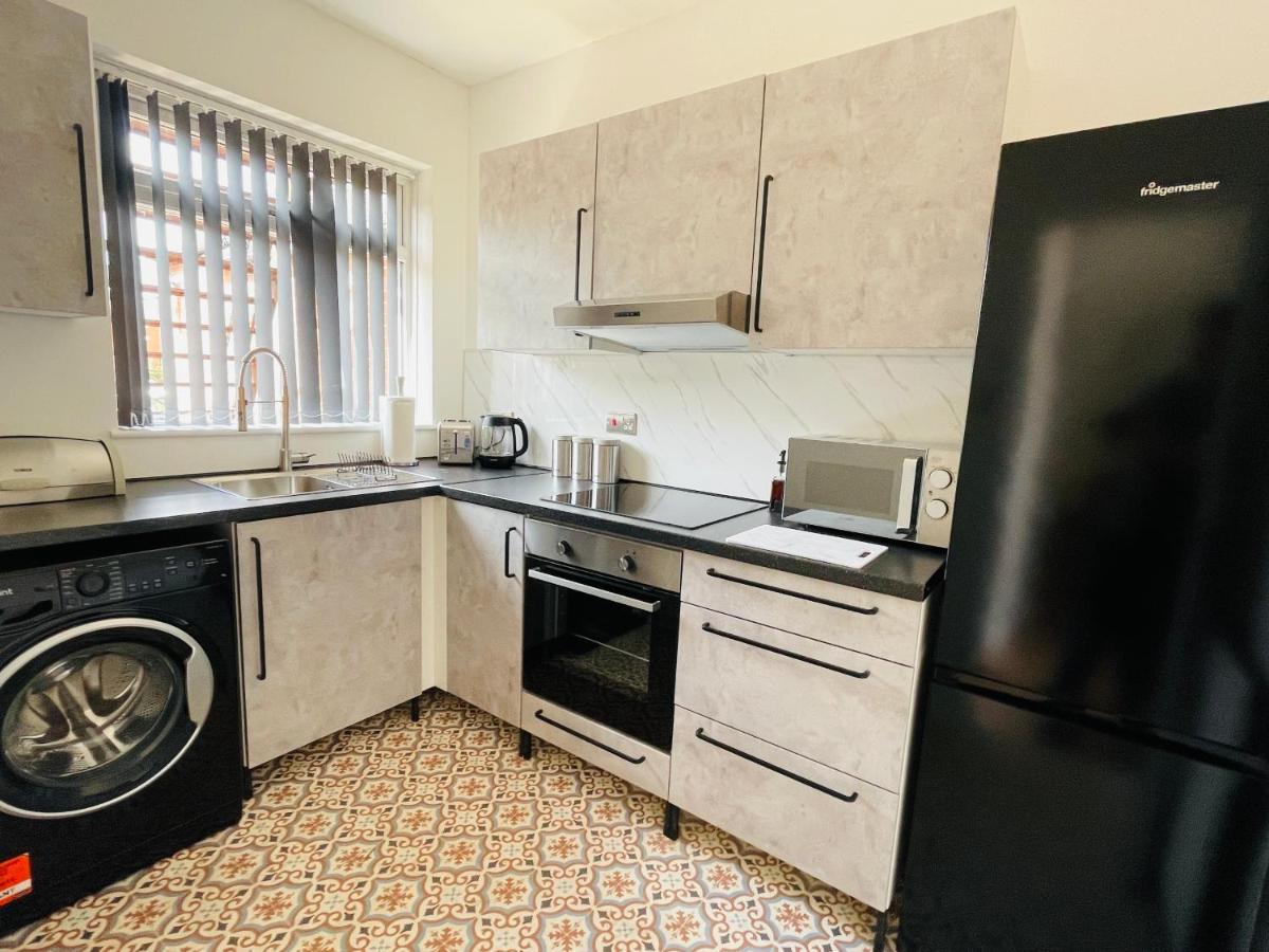 Lovely 2 Bed Apartment, Arnold Town Centre. Ноттингем Экстерьер фото